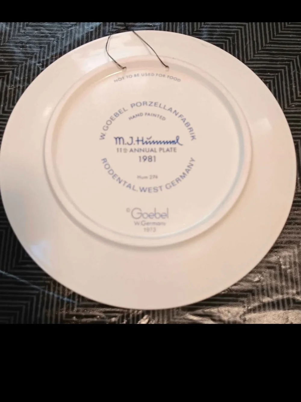 Vintage Goebel Hummel 1981 11th Annual Collector Plate – Made in West Germany